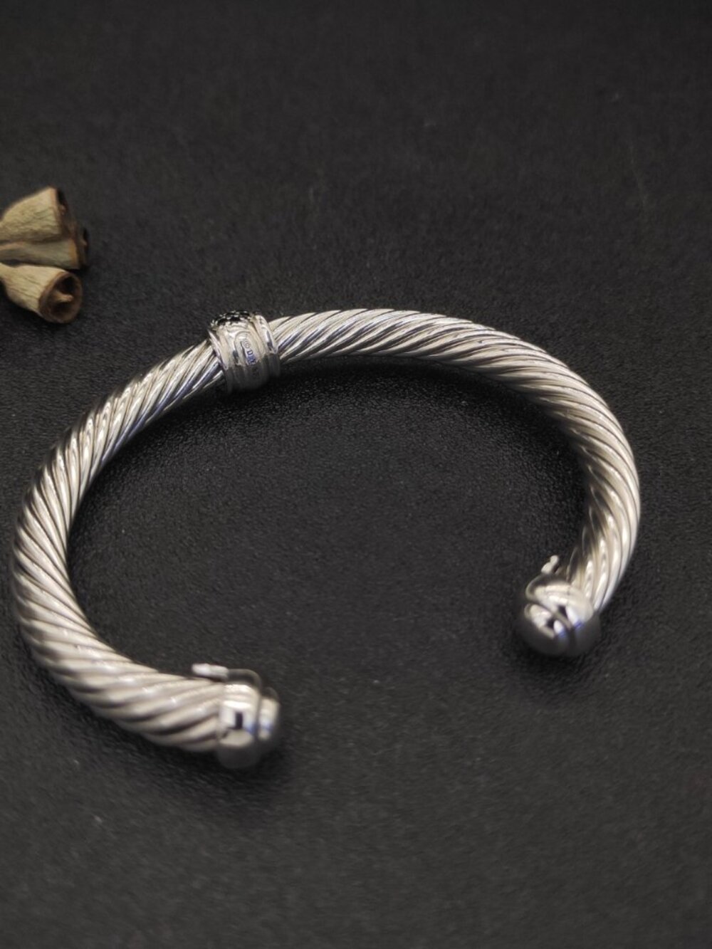 David Yurman 925 Silver Bracelet with Original Pouch - Picture 3 of 6